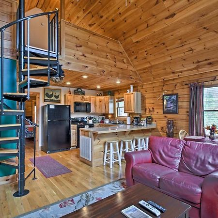 Bryson City Vacation Rental With Hot Tub And Fire Pit! エクステリア 写真