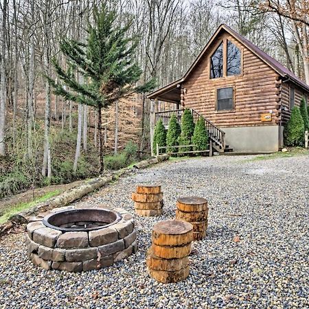 Bryson City Vacation Rental With Hot Tub And Fire Pit! エクステリア 写真