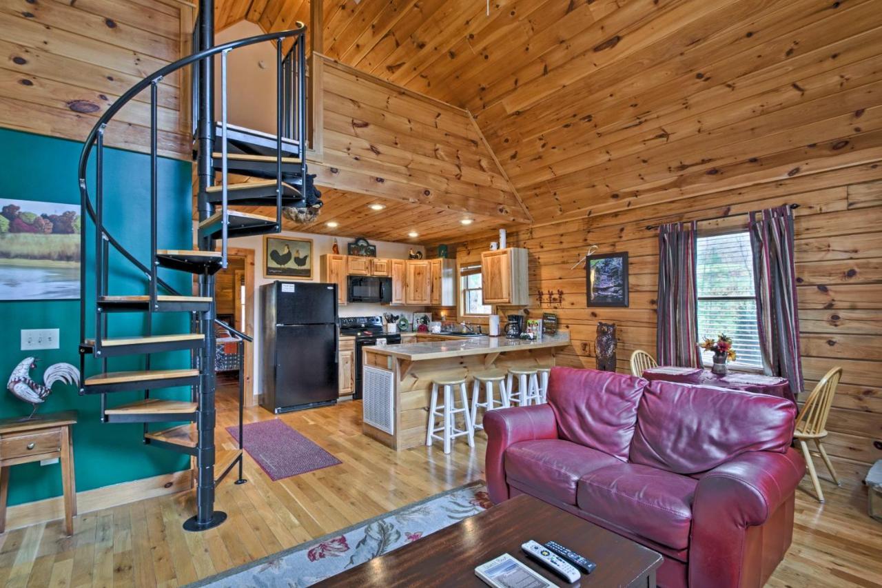 Bryson City Vacation Rental With Hot Tub And Fire Pit! エクステリア 写真