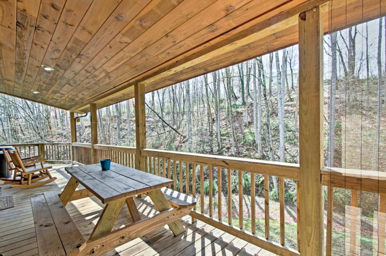 Bryson City Vacation Rental With Hot Tub And Fire Pit! エクステリア 写真